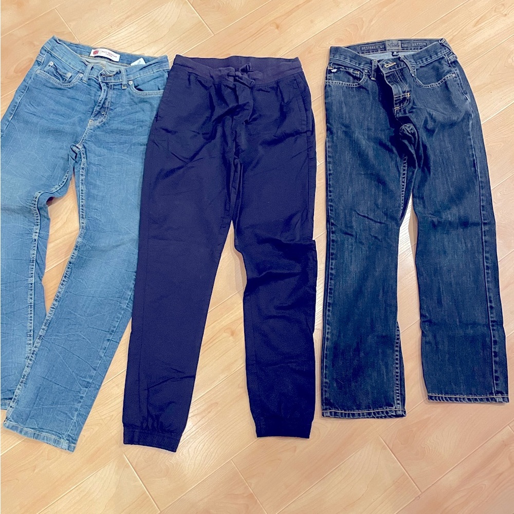 Levi’s 502 27 x 27.   Vans size 16   izod joggers size 16
